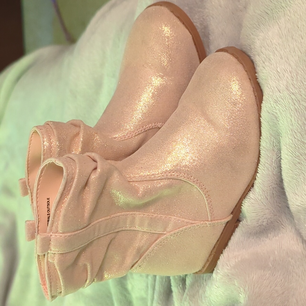 Cat & Jack shimmery pink boots size 7